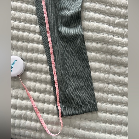 Lululemon Wunder Under tights 6 - Picture 11 of 11